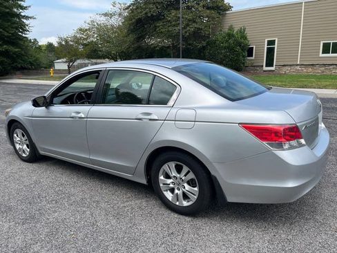 Used 2010 Honda Accord LX-P image 3
