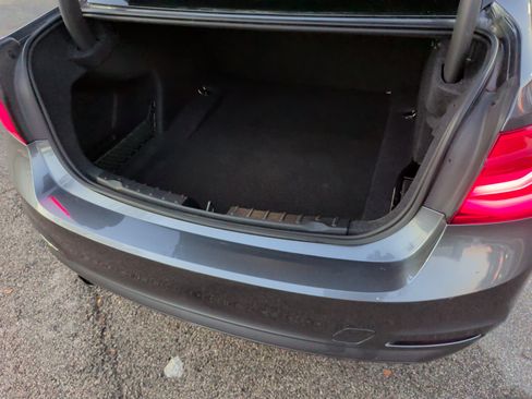 Used 2018 BMW 320i Sedan w/ Premium Package image 37