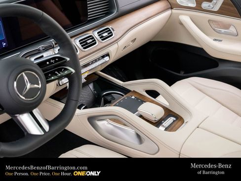 New 2026 Mercedes-Benz GLS 580 4MATIC image 13