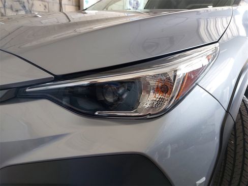 Used 2025 Subaru Crosstrek 2.0i Premium image 35