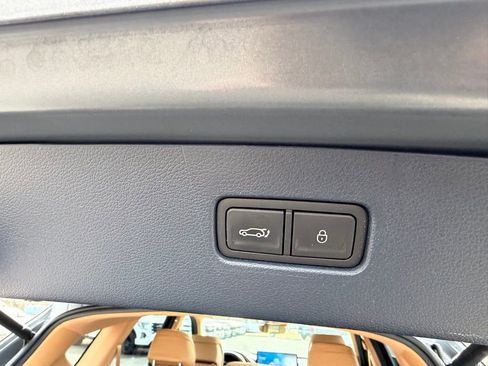 Used 2022 Genesis GV80 2.5T w/ Prestige Package 04 image 30