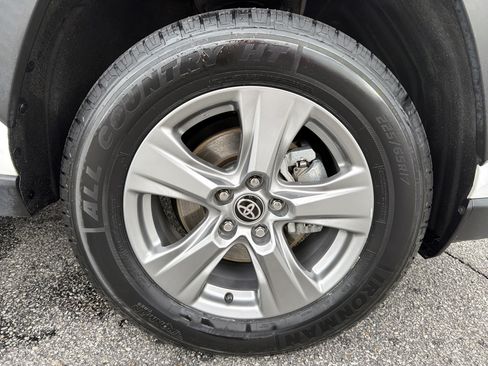 Certified 2024 Toyota RAV4 XLE image 31