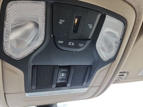 Used 2019 RAM 1500 Big Horn AWD/4WD image 14