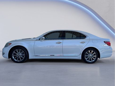 Used 2011 Lexus LS 460 w/ Comfort Pkg RWD image 3