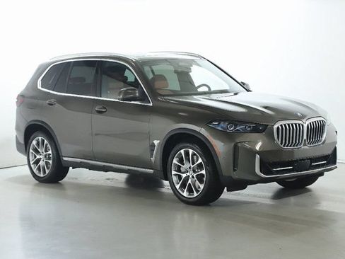 Used 2026 BMW X5 xDrive50e w/ Climate Comfort Package AWD/4WD image 10