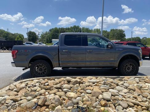 Used 2016 Ford F150 Lariat w/ Equipment Group 501A Mid AWD/4WD image 8