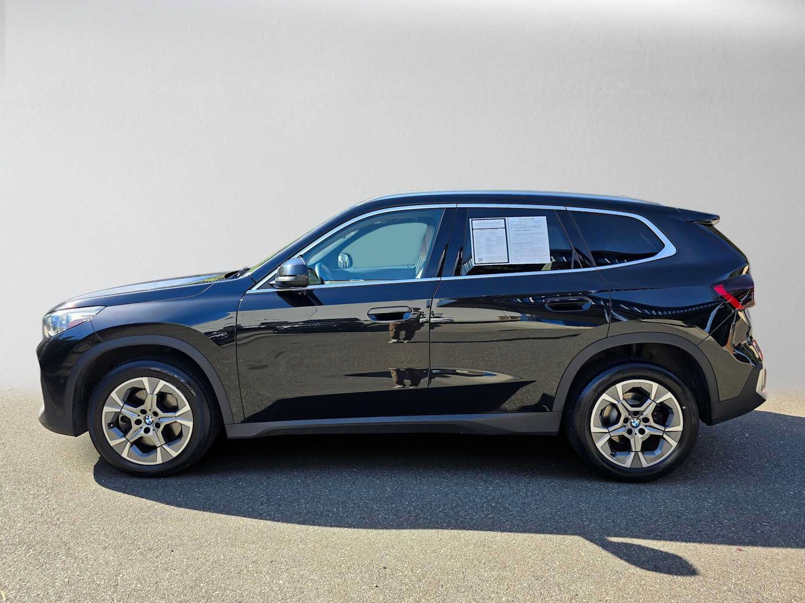 Used 2023 BMW X1 xDrive28i AWD/4WD image 6