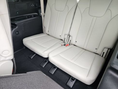 Certified 2025 Kia Sorento EX w/ EX Panoramic Sunroof Package AWD/4WD image 9