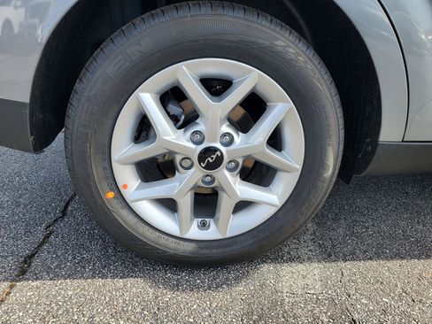 New 2025 Kia Soul LX image 7