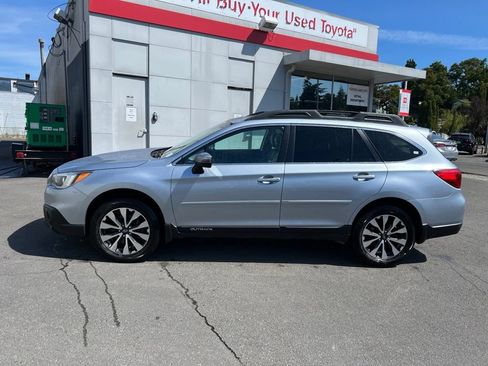 Used 2017 Subaru Outback 2.5i Limited AWD/4WD image 7