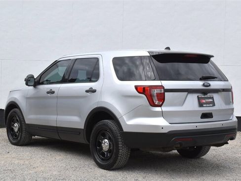 Used 2017 Ford Explorer 4WD Police Interceptor w/ Ultimate Wiring Package image 2