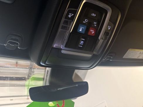 New 2026 RAM 1500 4x4 Crew Cab image 32