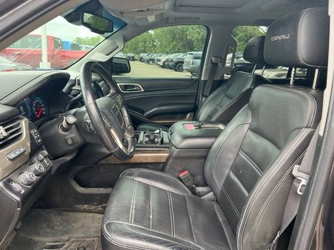 Used 2018 GMC Yukon Denali AWD/4WD image 16