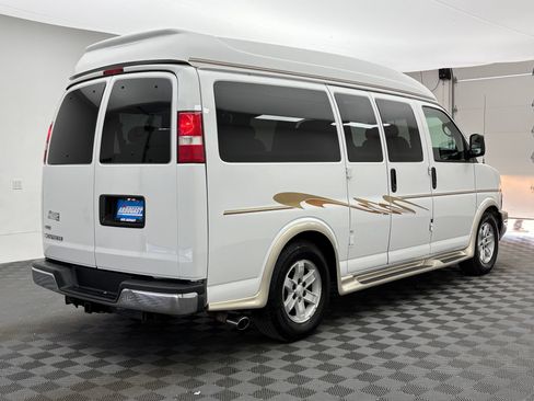 Used 2012 Chevrolet Express 1500 RWD image 8