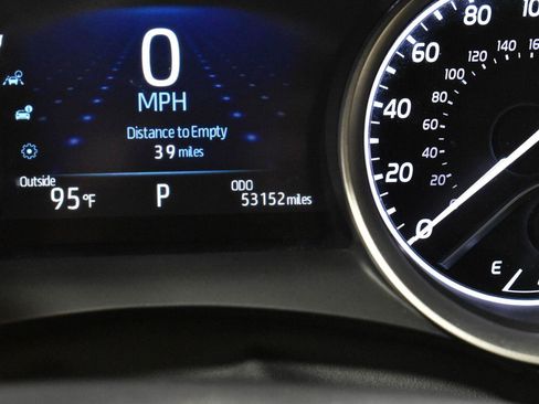 Used 2021 Toyota Camry LE AWD/4WD image 21