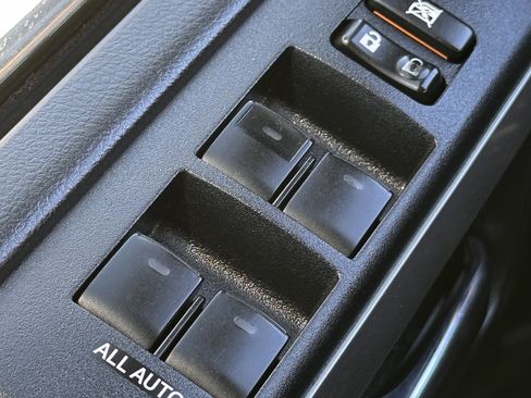 Used 2018 Toyota 4Runner SR5 AWD/4WD image 45