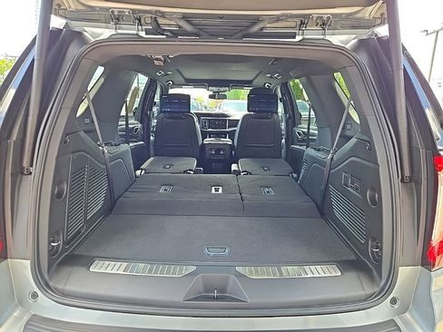 Used 2023 GMC Yukon Denali AWD/4WD image 42