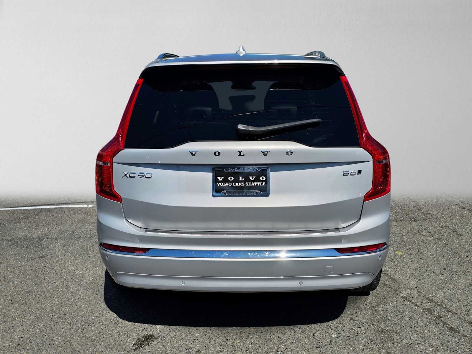 Used 2024 Volvo XC90 B6 Plus w/ Protection Package Premier AWD/4WD image 4