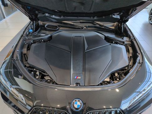 New 2026 BMW i7 M70 AWD/4WD image 33