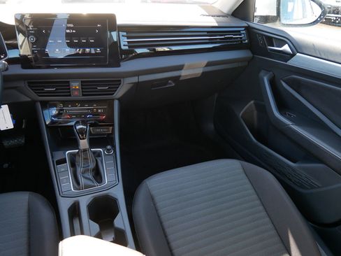 Used 2025 Volkswagen Jetta S image 11