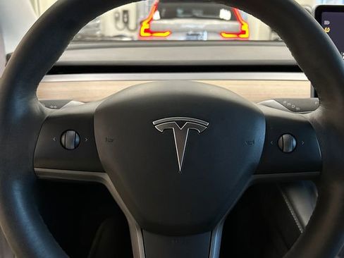 Used 2022 Tesla Model 3 Base image 9