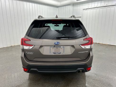 Used 2023 Subaru Forester Premium image 30