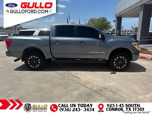 Used 2018 Nissan Titan PRO-4X w/ Pro-4x Convenience Package AWD/4WD image 5