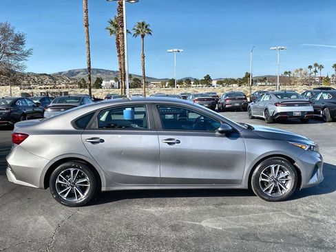 Used 2023 Kia Forte LXS image 28