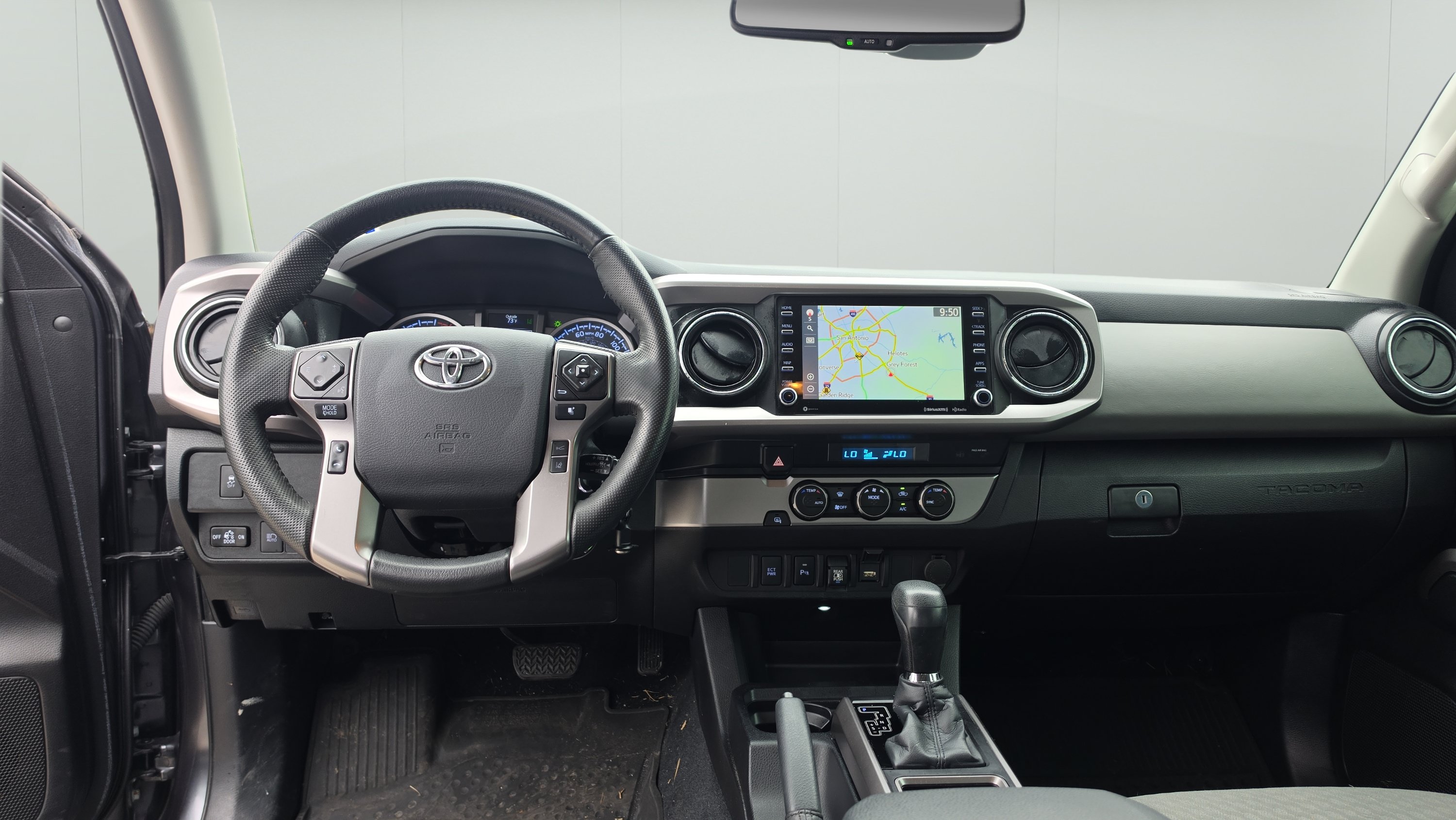 Used 2021 Toyota Tacoma SR5 RWD image 23