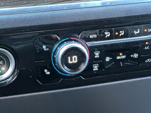 Used 2022 GMC Sierra 1500 Elevation image 29