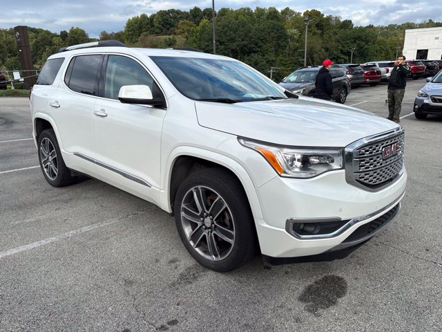 Used 2017 GMC Acadia Denali w/ Technology Package AWD/4WD image 7