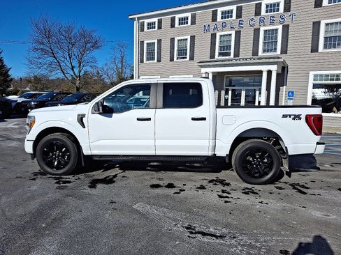 Certified 2022 Ford F150 XL w/ STX Black Appearance Package image 8