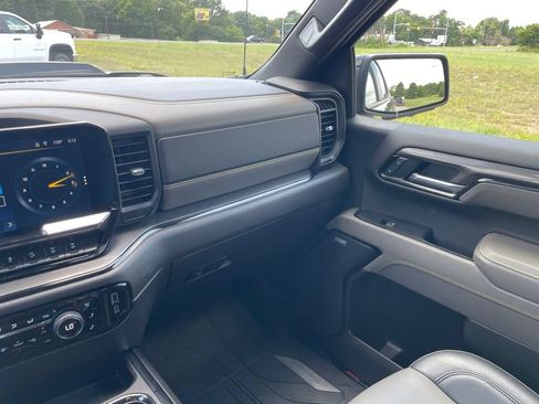 Used 2023 Chevrolet Silverado 1500 ZR2 AWD/4WD image 32