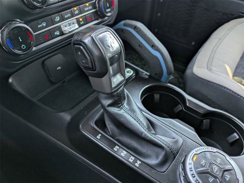 Used 2022 Ford Bronco Wildtrak image 12