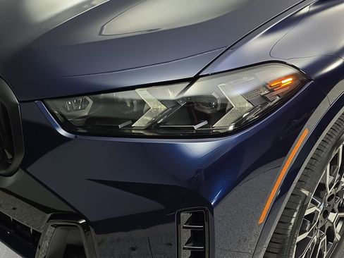 New 2026 BMW X5 xDrive50e w/ M Sport Package image 31