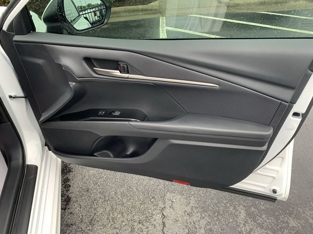Used 2026 Toyota Camry SE w/ Convenience Package FWD image 13