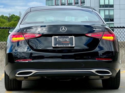 Certified 2022 Mercedes-Benz C 300 4MATIC Sedan image 5