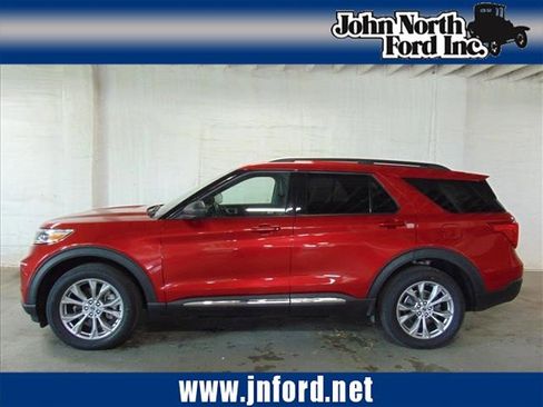 Used 2023 Ford Explorer XLT w/ Equipment Group 202A AWD/4WD image 1