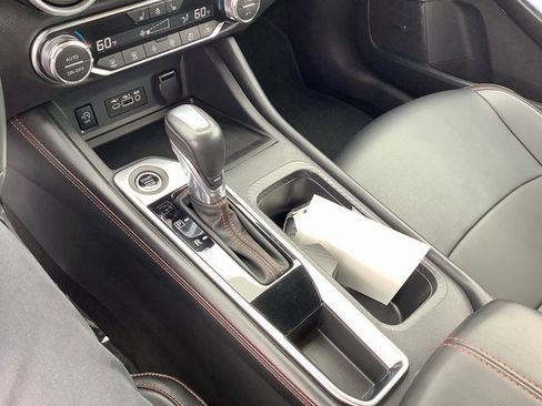 Used 2025 Nissan Sentra SR w/ SR Premium Package image 17