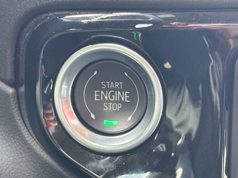 Used 2025 Chevrolet Silverado 3500 LT w/ Convenience Package image 28