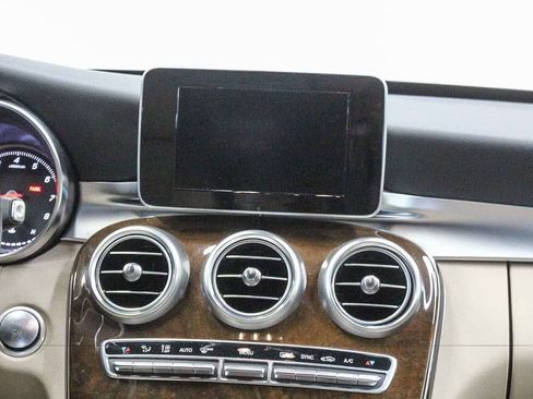 Used 2018 Mercedes-Benz C 300 Sedan image 16