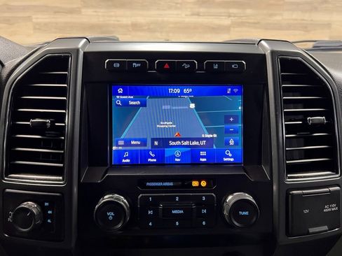 Used 2022 Ford F350 XLT w/ XLT Premium Package image 16