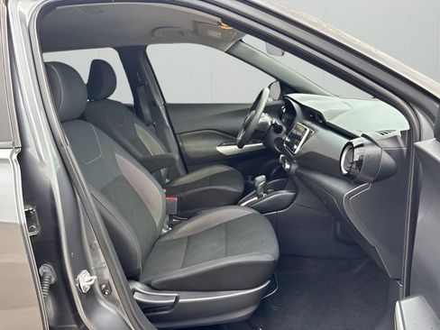 Used 2020 Nissan Kicks SV FWD image 13
