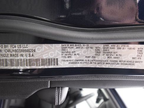 Used 2024 Jeep Grand Cherokee Limited w/ Luxury Tech Group II AWD/4WD image 30