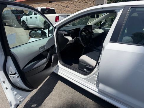 Used 2021 Toyota Corolla L FWD image 17