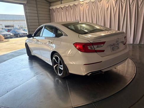 Used 2018 Honda Accord Sport image 7