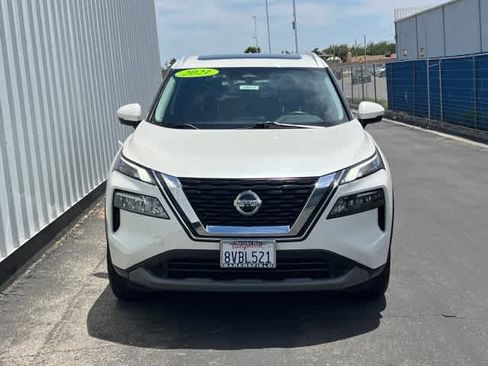Used 2021 Nissan Rogue SV w/ Premium Package AWD/4WD image 2