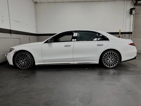 Used 2024 Mercedes-Benz S 580 4MATIC Sedan image 9