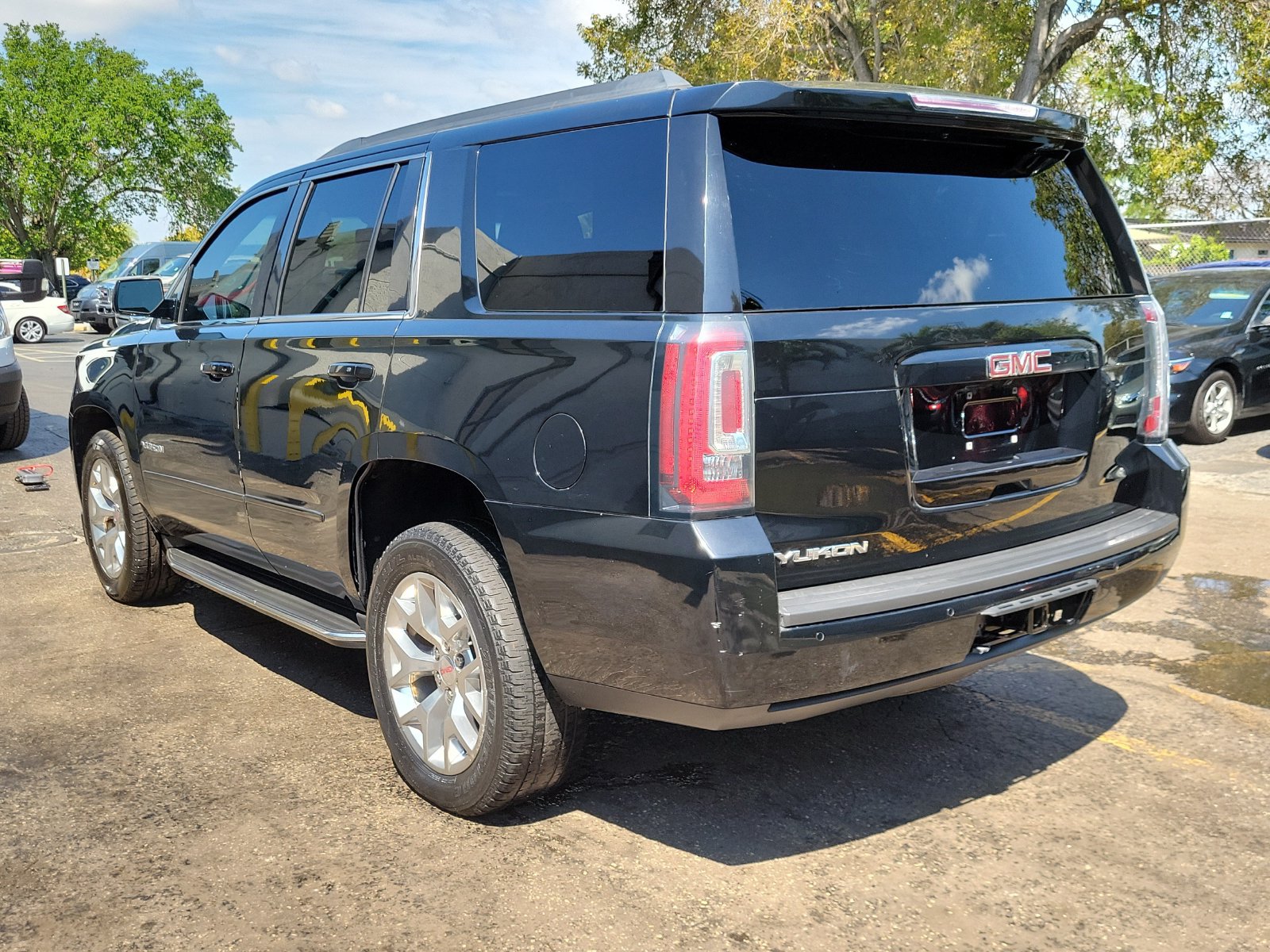 Used 2019 GMC Yukon SLT w/ Open Road Package RWD image 6