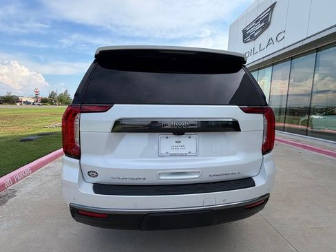 Used 2024 GMC Yukon Denali Ultimate AWD/4WD image 4